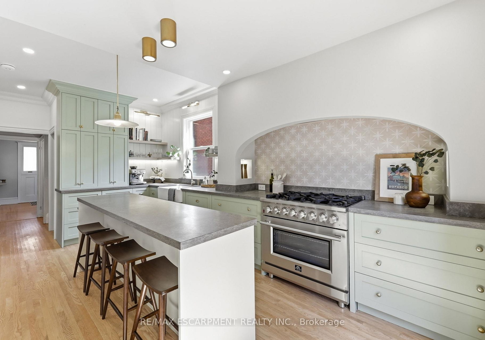 70-gage-avenue-s-hamilton-ontario-x13618050