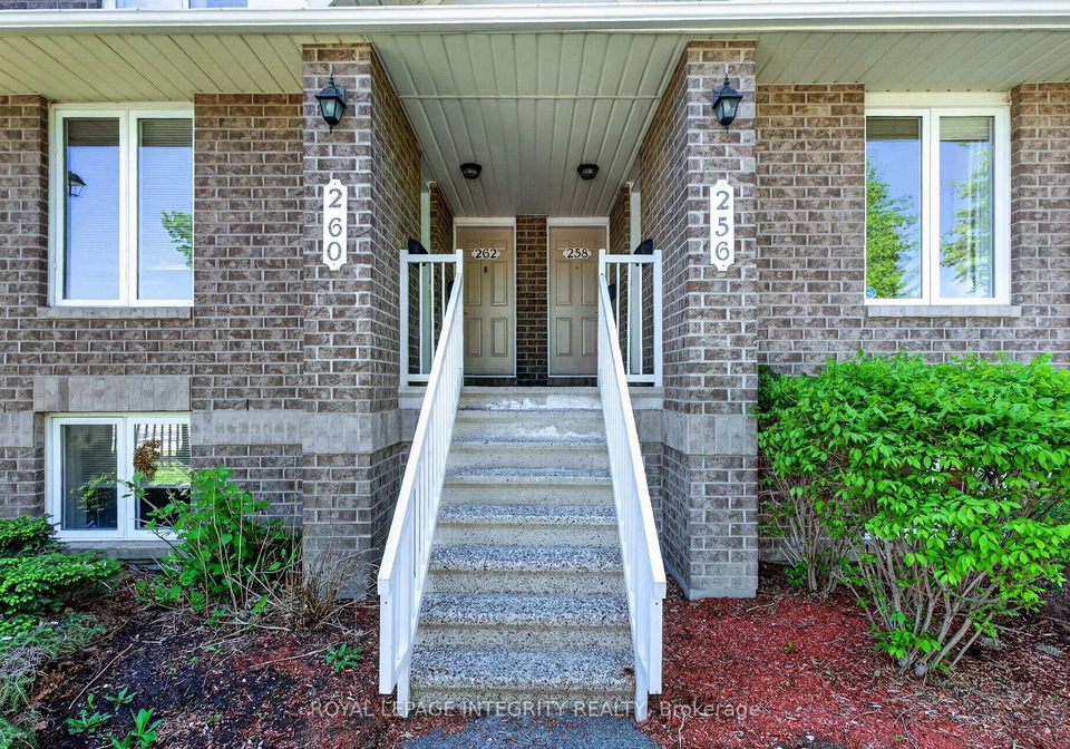 256-cresthaven-drive-ottawa-ontario-x13618150