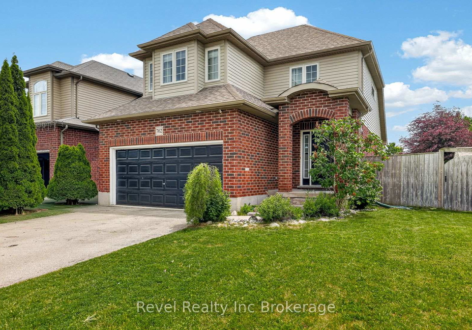 762-frontenac-crescent-woodstock-ontario-x13618444