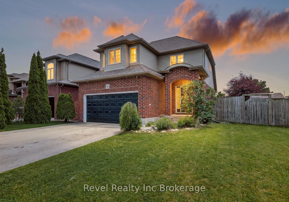 762-frontenac-crescent-woodstock-ontario-x13618444