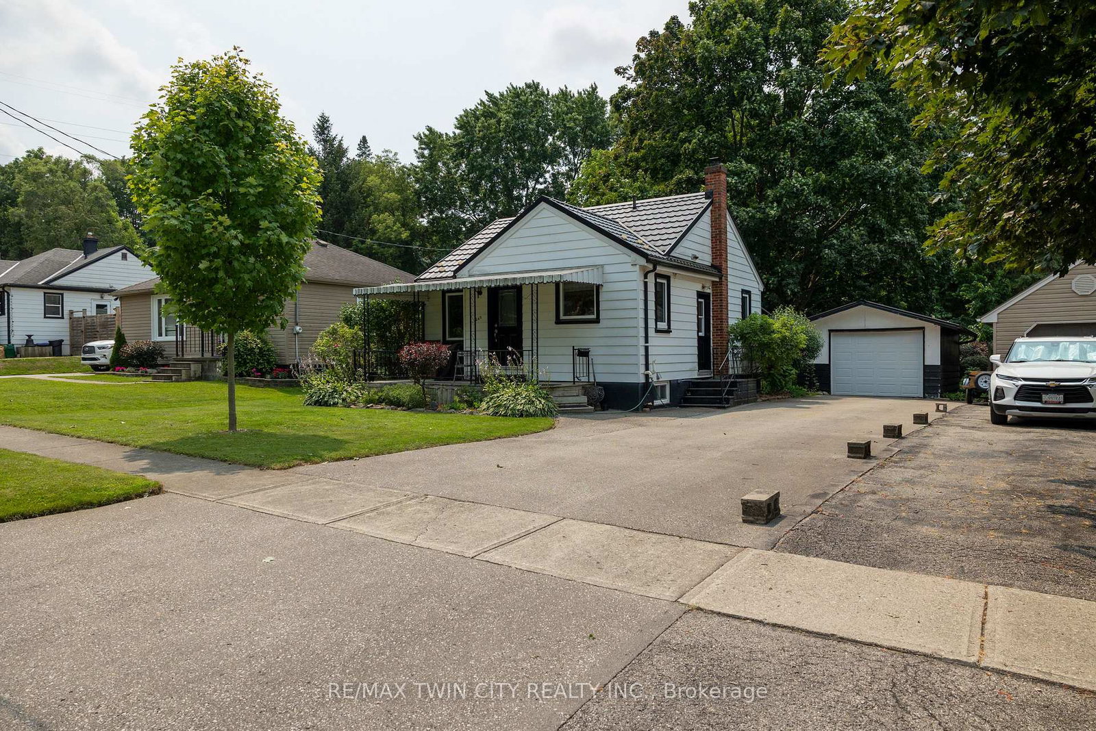 260-robinson-street-woodstock-ontario-x13618588