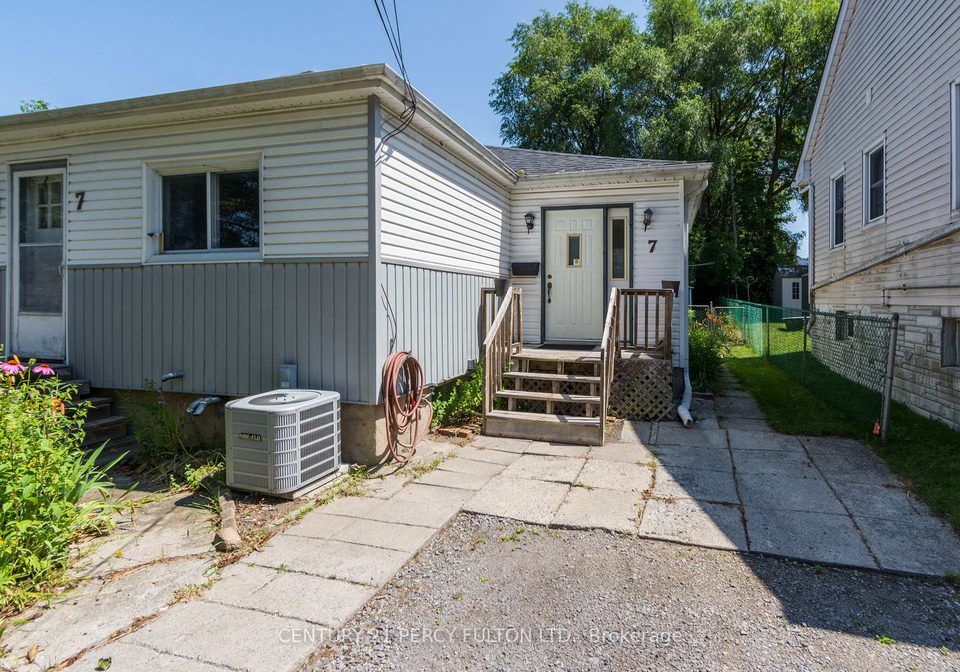 7-valleyview-crescent-belleville-ontario-x13618596