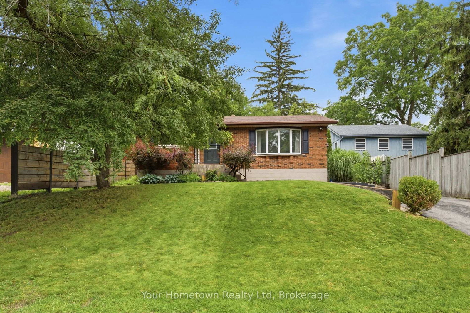 575-blair-street-centre-wellington-ontario-x13618680