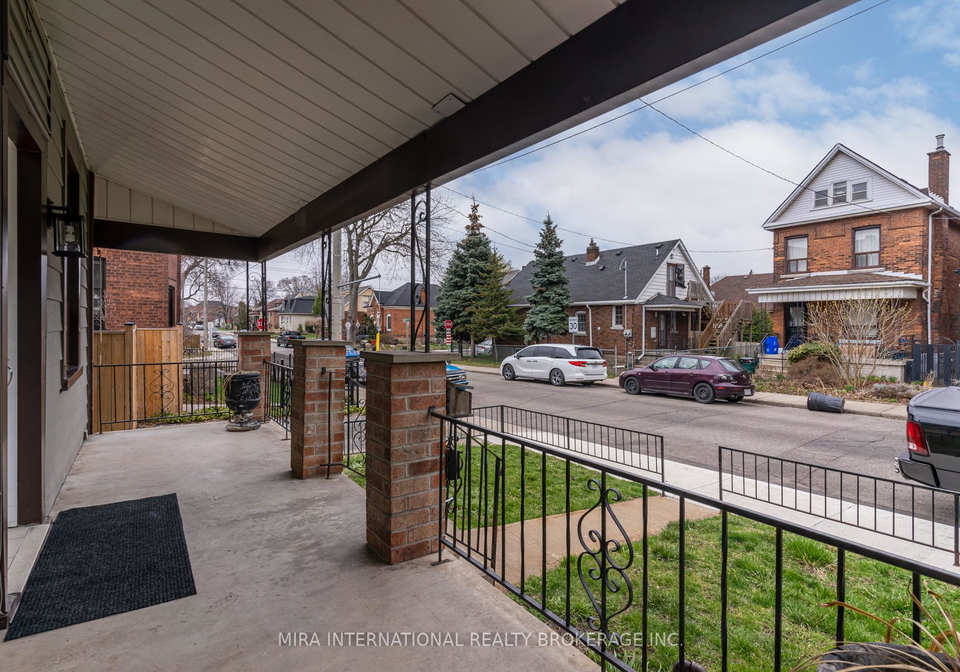 83-simcoe-street-e-hamilton-ontario-x13619024