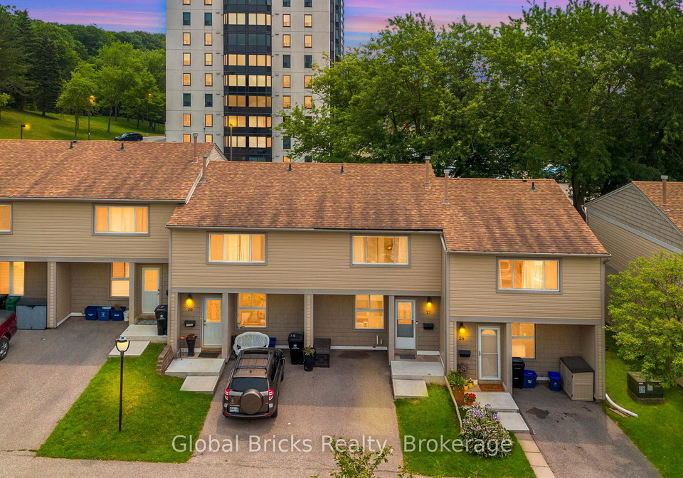 15-green-valley-drive-kitchener-ontario-x13619052