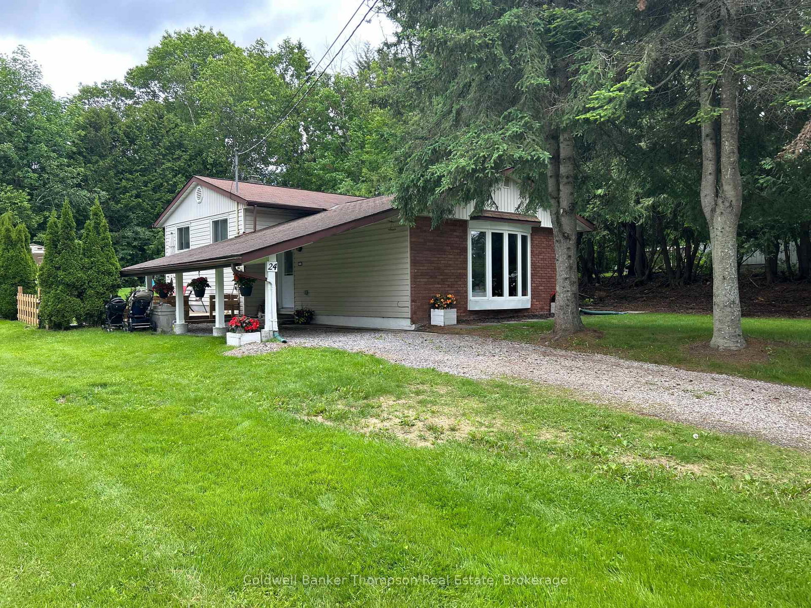 24-centre-street-n-huntsville-ontario-x13619126