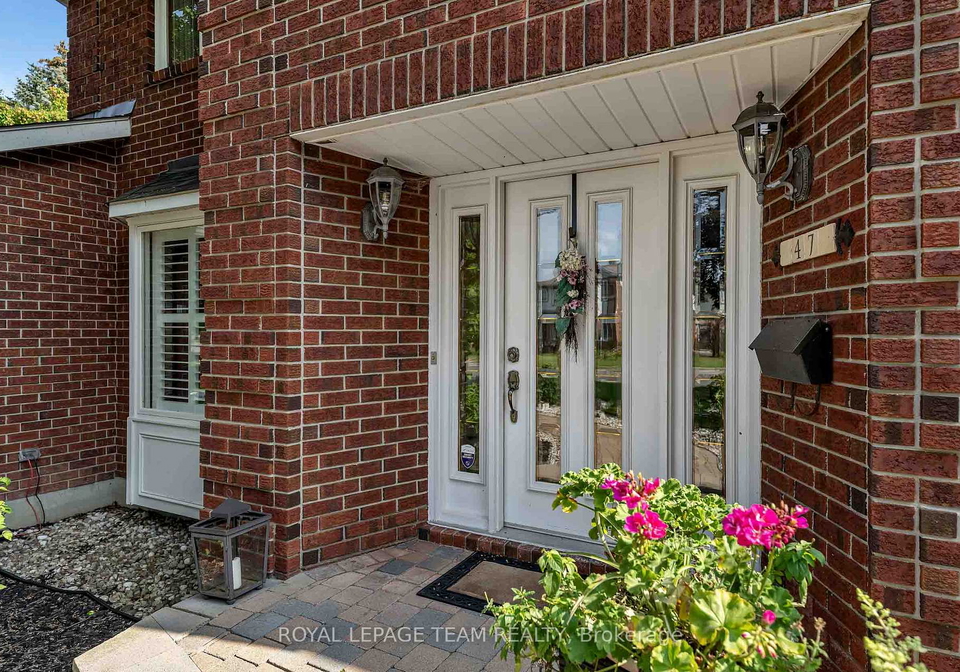 47-stapledon-crescent-ottawa-ontario-x13619180