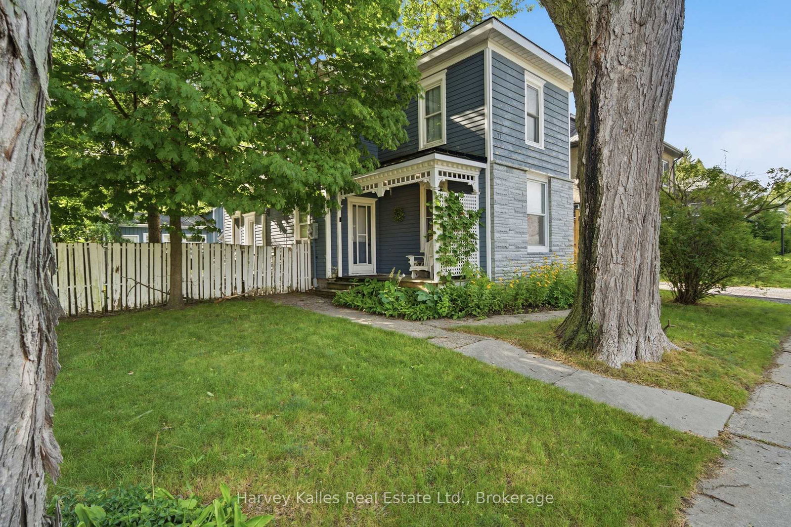27-ontario-street-prince-edward-county-ontario-x13619372