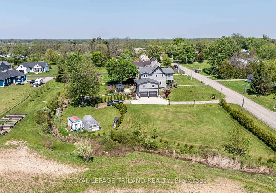 33134-back-street-duttondunwich-ontario-x13620096