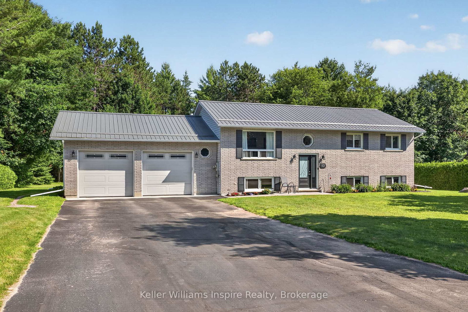 12-jamie-crescent-petawawa-ontario-x13620394