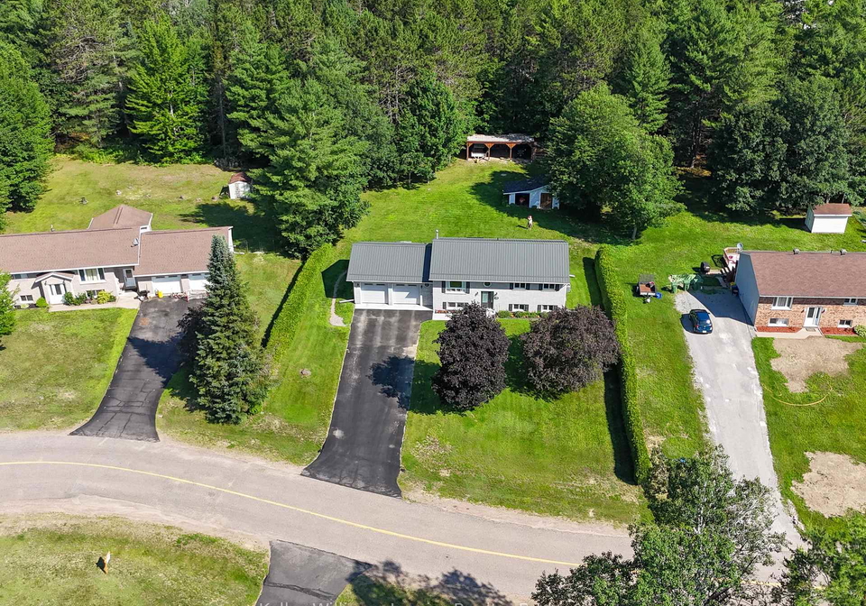12-jamie-crescent-petawawa-ontario-x13620394