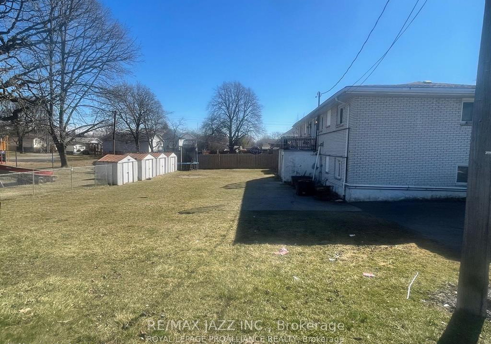 37-43-leonard-avenue-quinte-west-ontario-x13620482