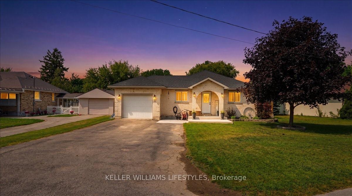 72-allen-street-lambton-shores-ontario-x13620652