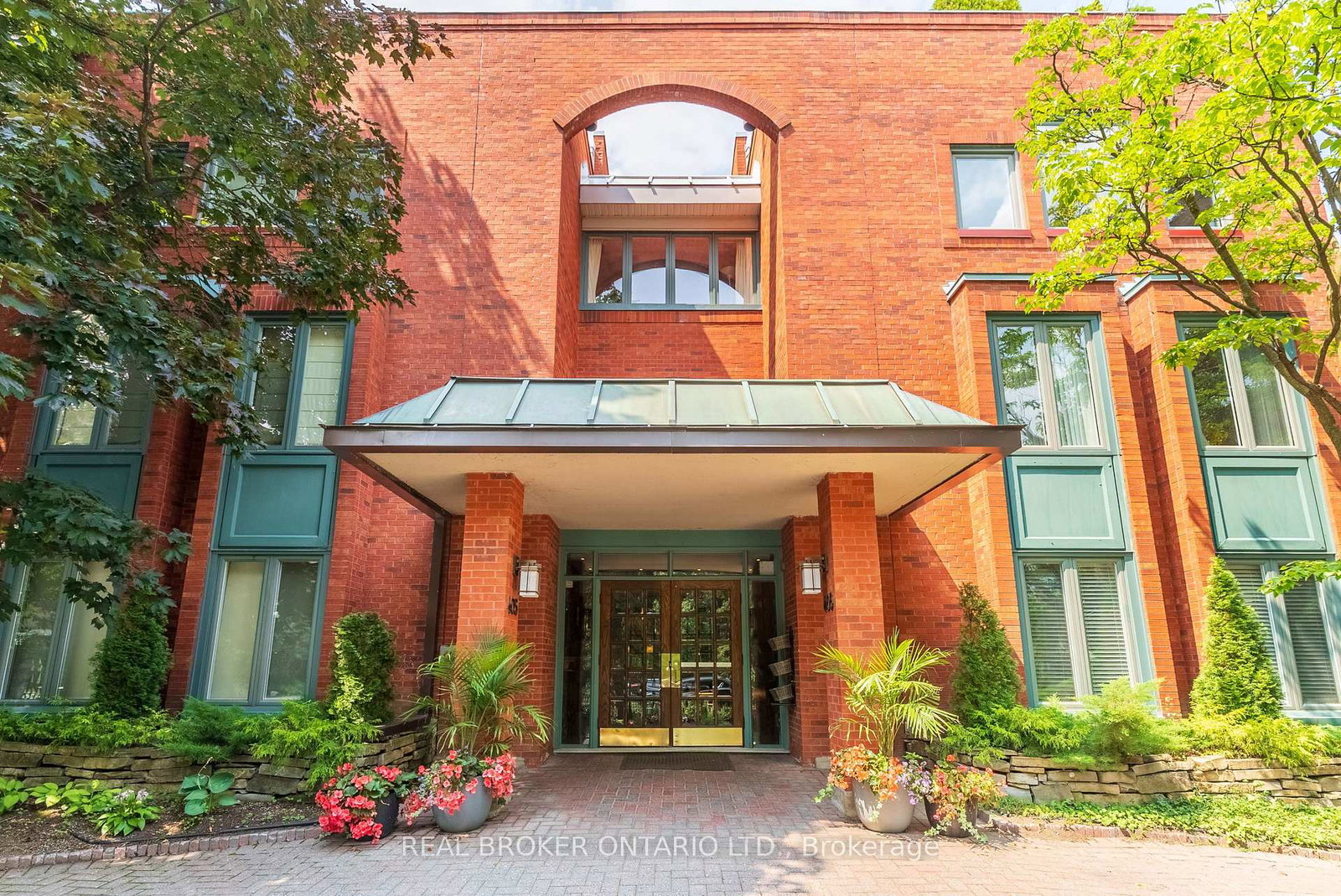 405-laurier-avenue-e-ottawa-ontario-x13620920