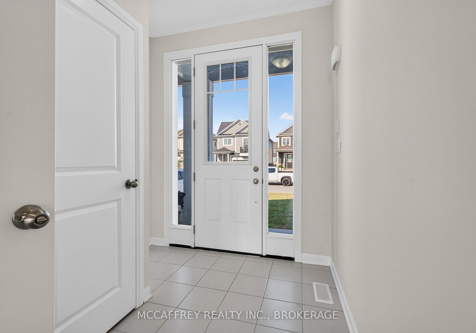 42-golf-links-drive-loyalist-ontario-x13621086