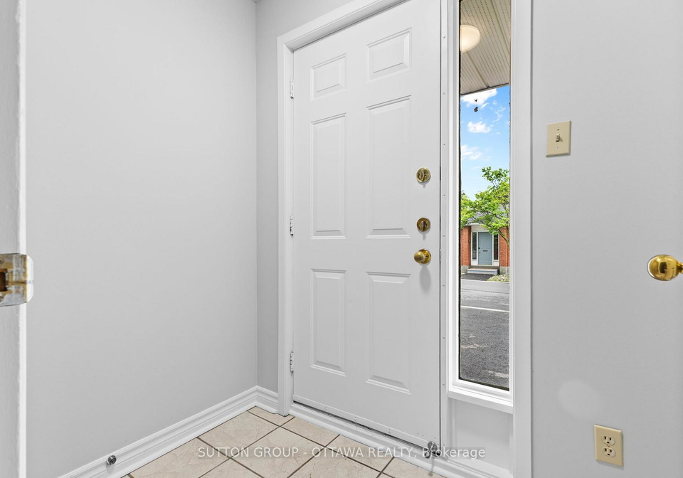 162-rushford-private-ottawa-ontario-x13621552