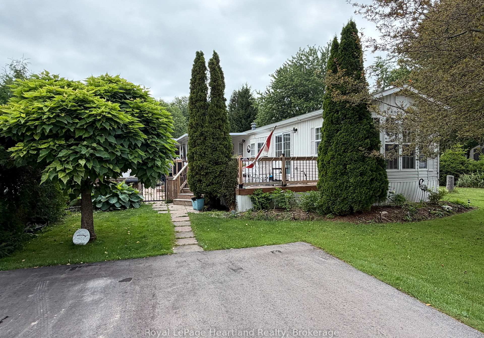 77719-bluewater-hwy-45-portside-highway-central-huron-ontario-x13621586