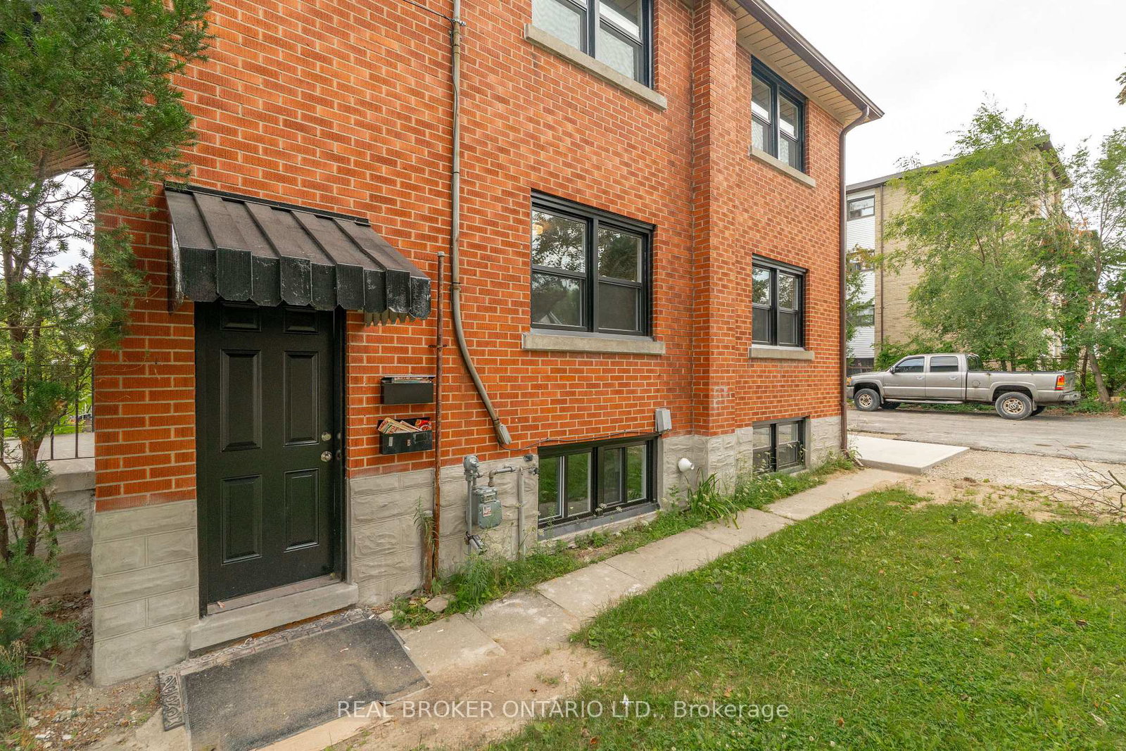 293-highland-road-e-kitchener-ontario-x13621762