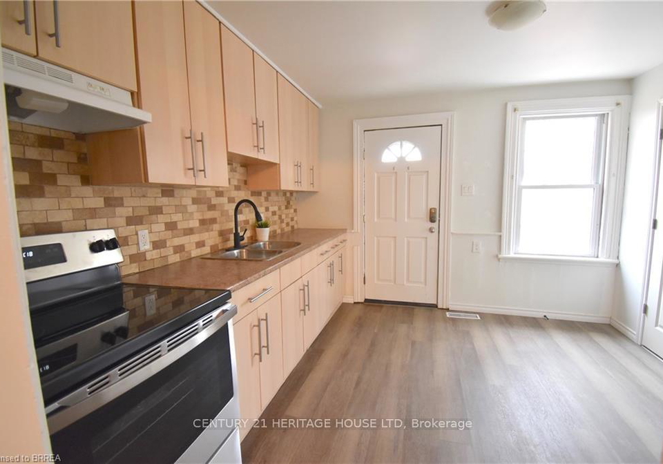 174-darling-street-brantford-ontario-x13621772