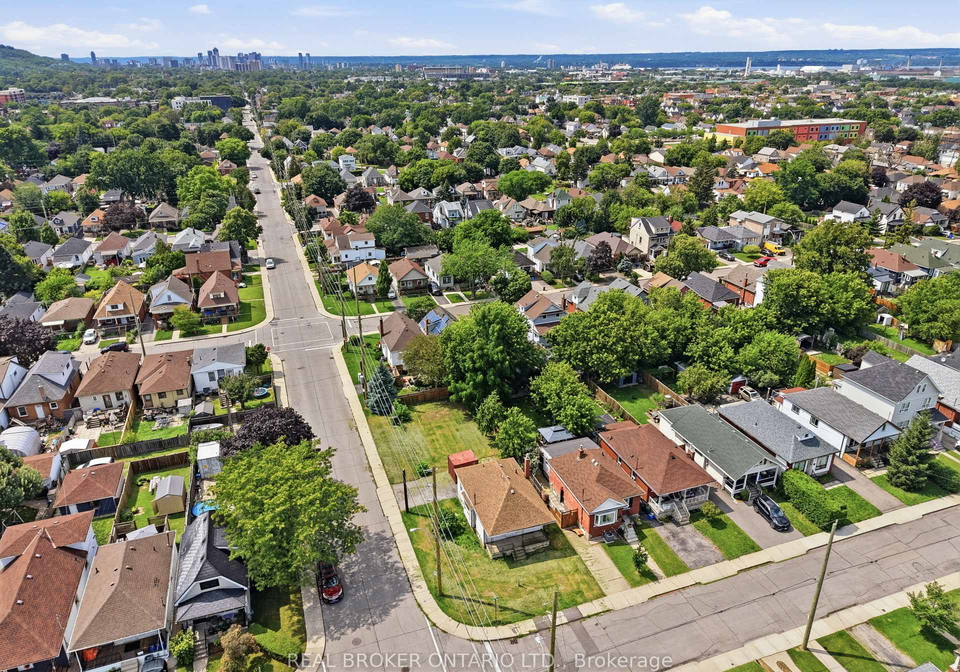 67-huxley-avenue-n-hamilton-ontario-x13621782