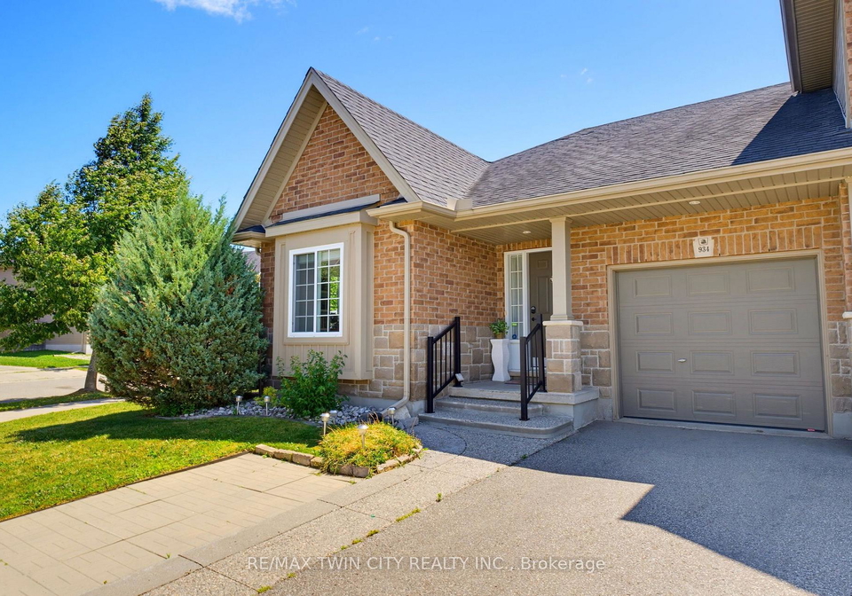 934-zeller-crescent-kitchener-ontario-x13622178