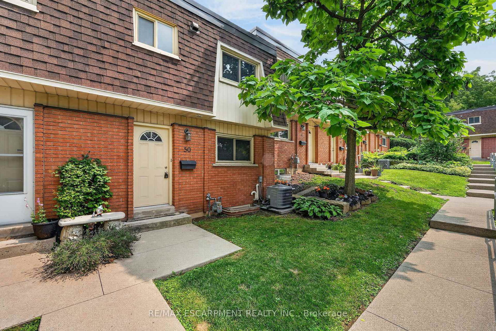 125-bonaventure-drive-hamilton-ontario-x13622196