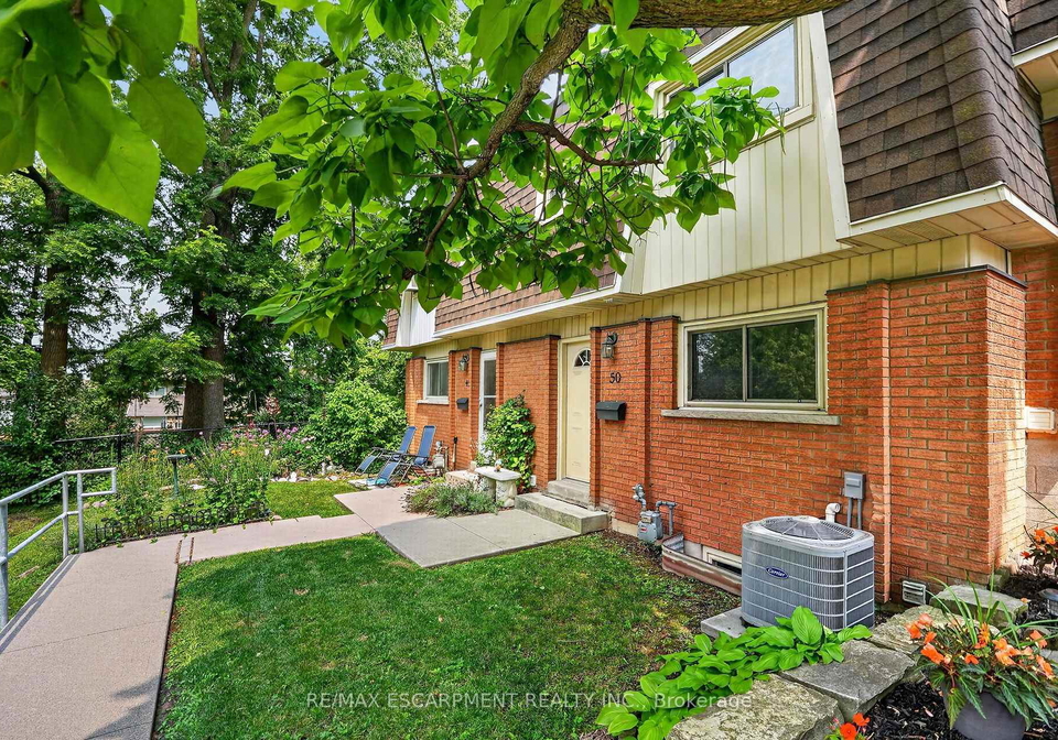 125-bonaventure-drive-hamilton-ontario-x13622196