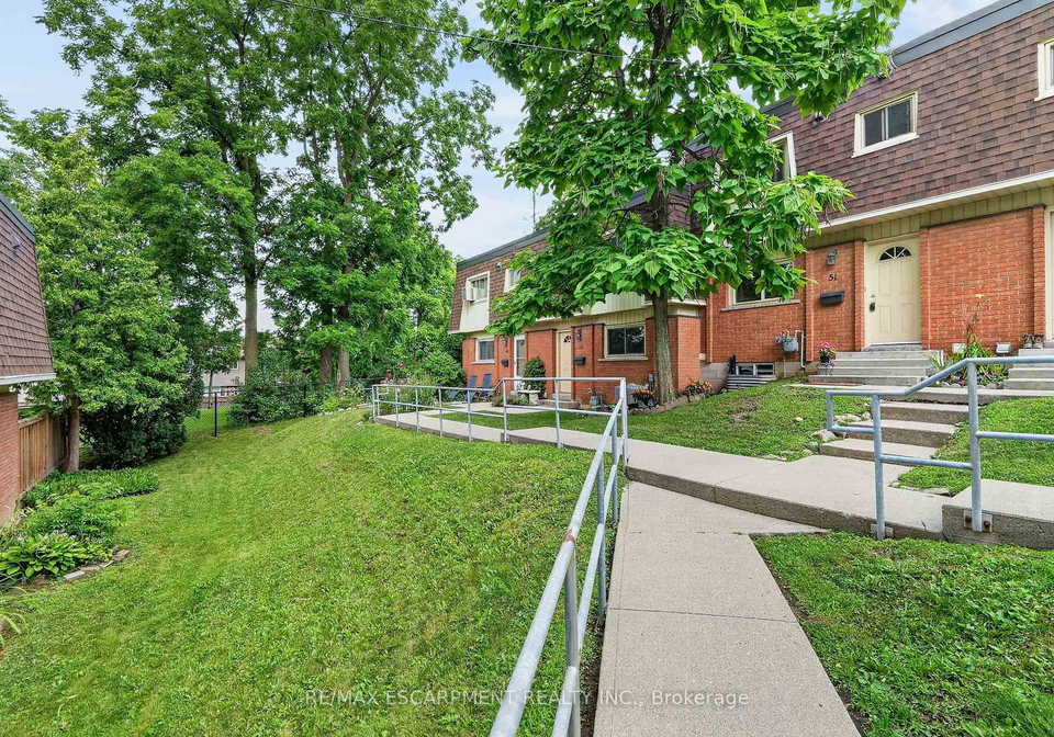 125-bonaventure-drive-hamilton-ontario-x13622196