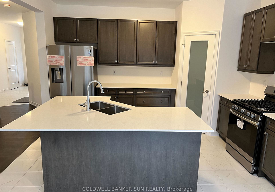 234-longboat-run-w-brantford-ontario-x13622302