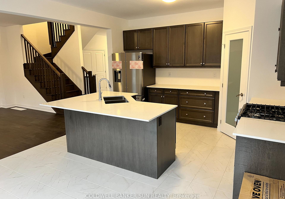 234-longboat-run-w-brantford-ontario-x13622302