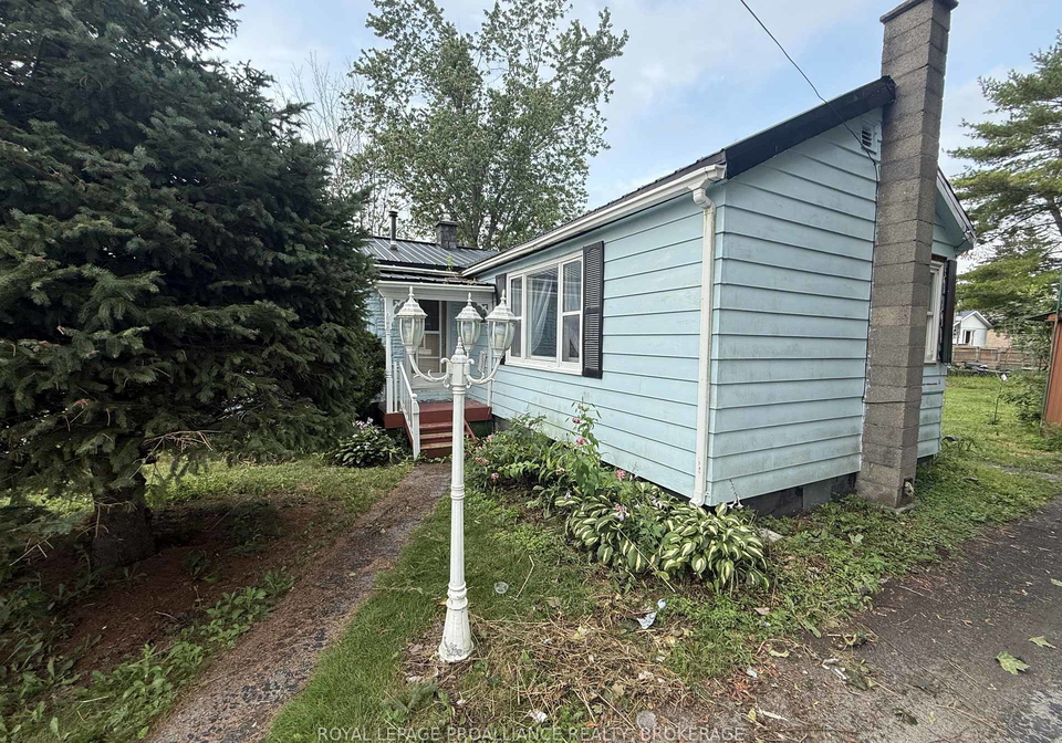 10-potter-drive-loyalist-ontario-x13622354