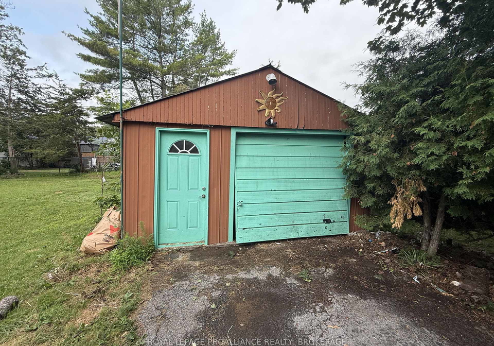 10-potter-drive-loyalist-ontario-x13622354