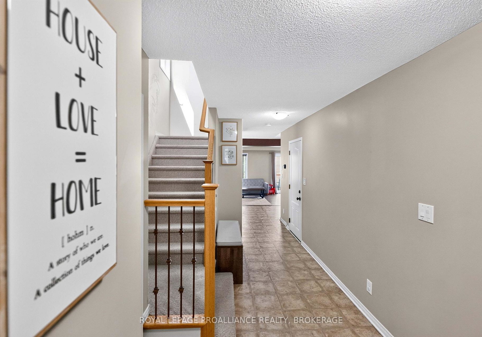 1571-crimson-crescent-kingston-ontario-x13622532
