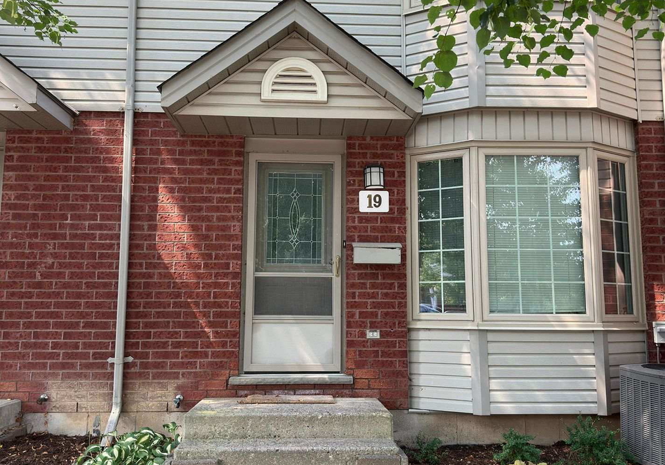 70-chapman-court-london-north-ontario-x13622706