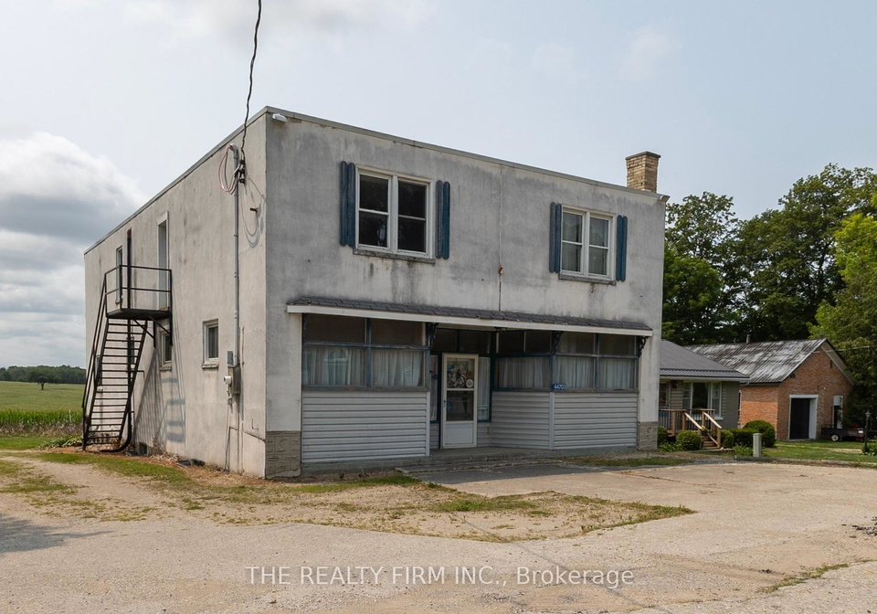 44703-perth-line-huron-east-ontario-x13622774