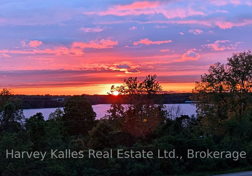 12399-loyalist-parkway-prince-edward-county-ontario-x13623200