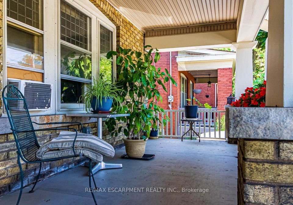 121-eastbourne-avenue-hamilton-ontario-x13623350