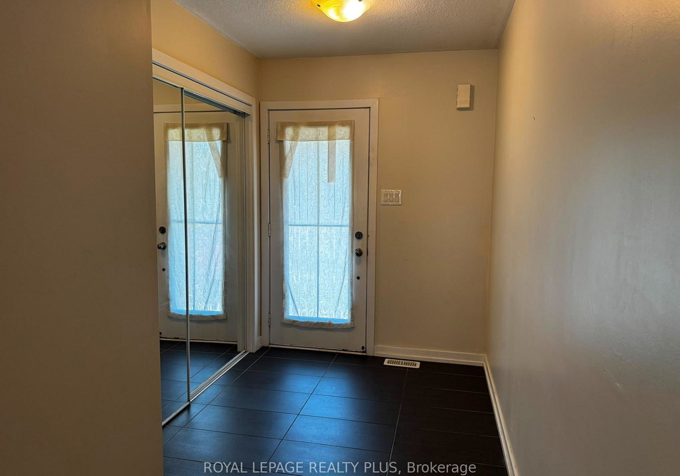 4-prestwick-street-hamilton-ontario-x13623392