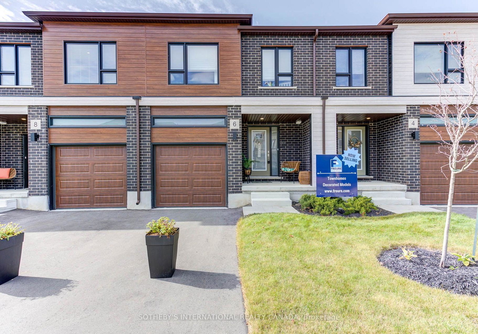 18-oak-forest-common-cambridge-ontario-x13623430