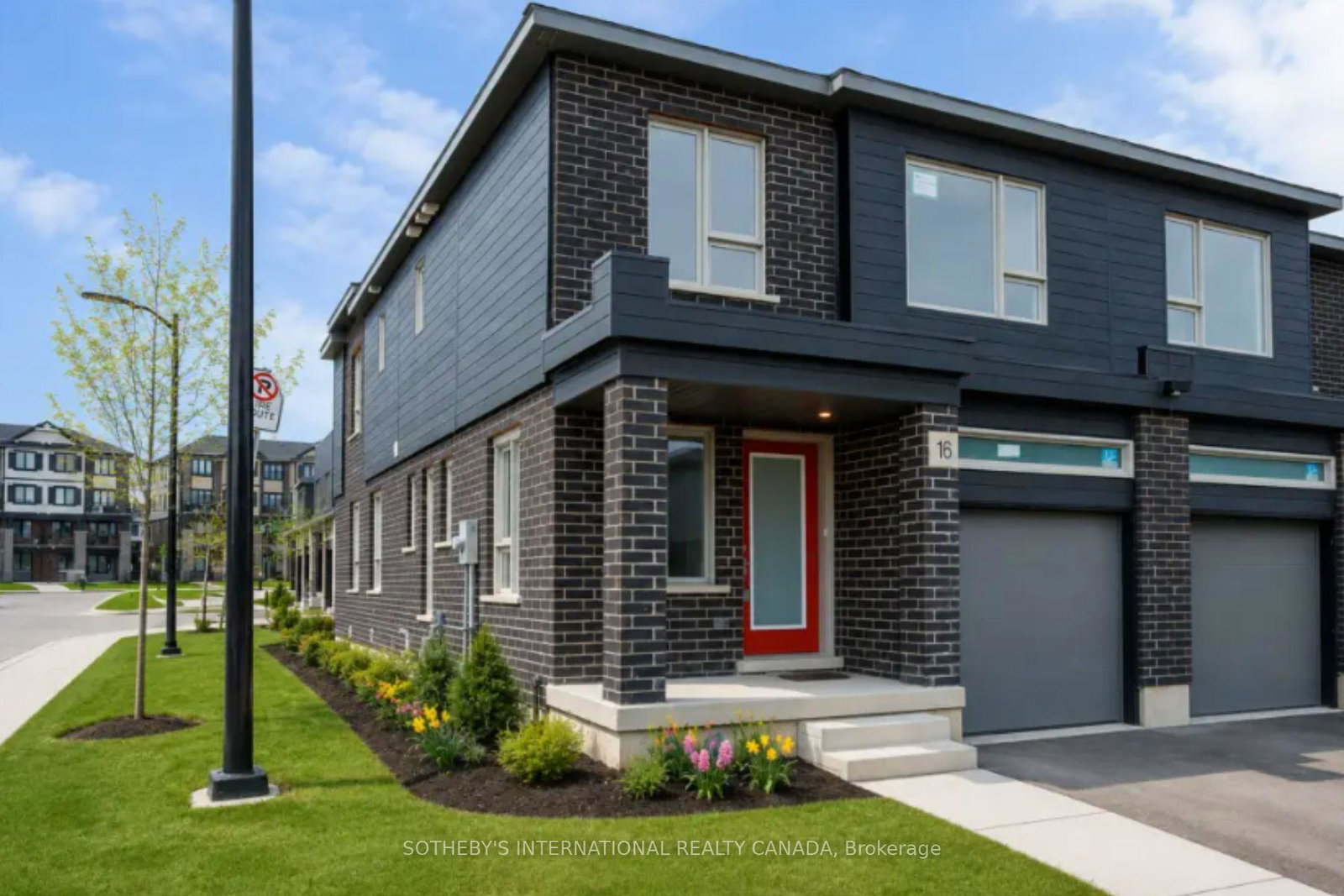 81-bur-oak-common-cambridge-ontario-x13623440