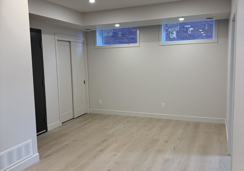 130dorchester-avenue-ottawa-ontario-x13623788