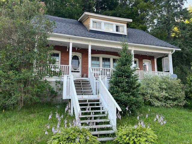 149-ryerson-crescent-burks-falls-ontario-x13624130