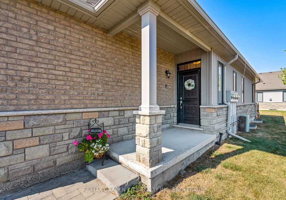 54-borden-trail-welland-ontario-x13624134