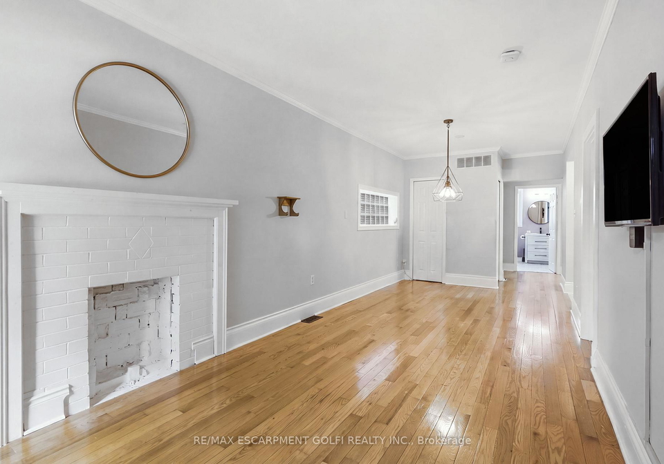 34-east-24th-street-hamilton-ontario-x13624196