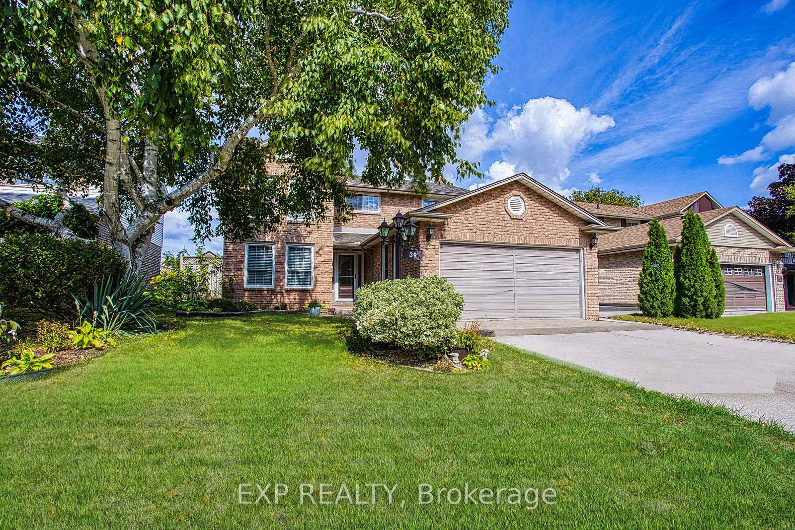 39-ainsworth-street-hamilton-ontario-x13624282