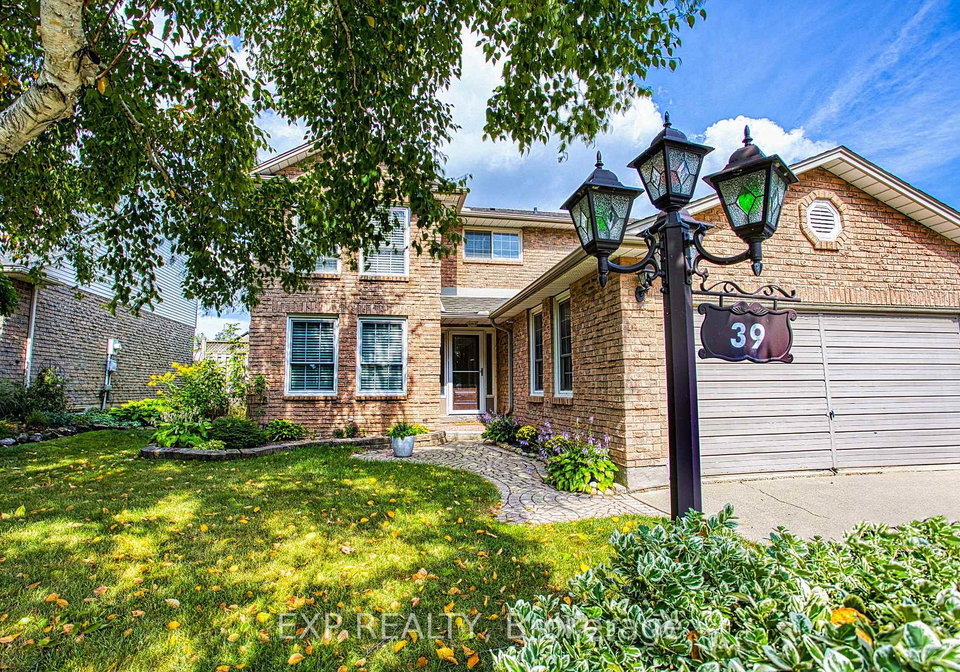 39-ainsworth-street-hamilton-ontario-x13624282