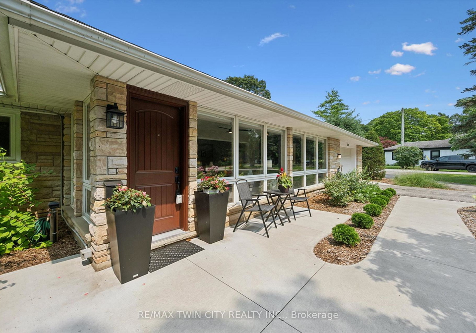 395-blue-heron-ridge-cambridge-ontario-x13624296