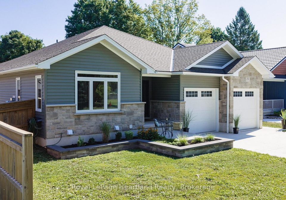 250-wellington-street-north-huron-ontario-x13624424