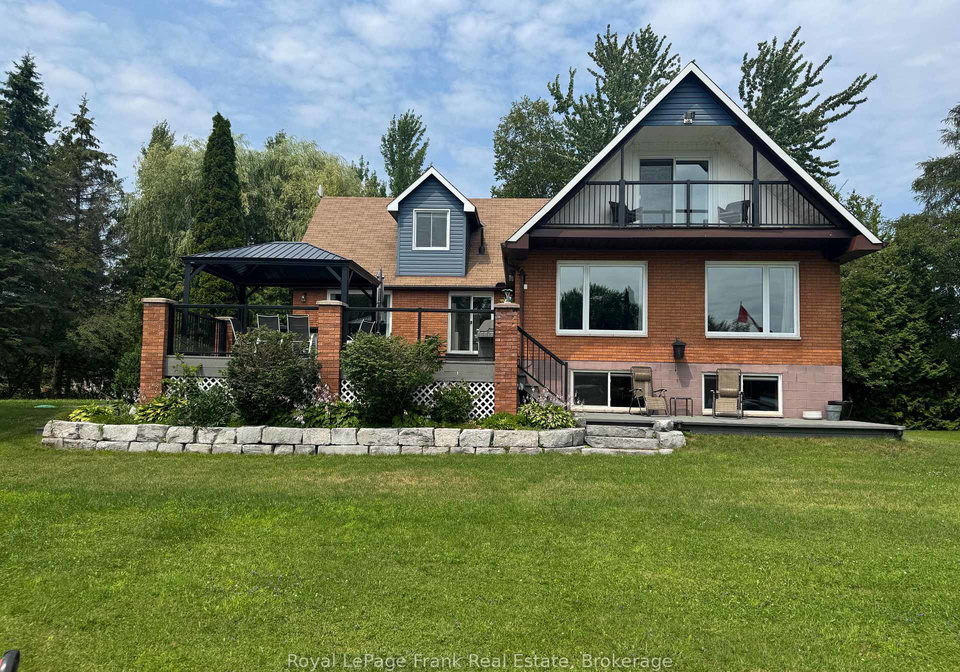 14-fire-route-26b-trent-lakes-ontario-x13624750