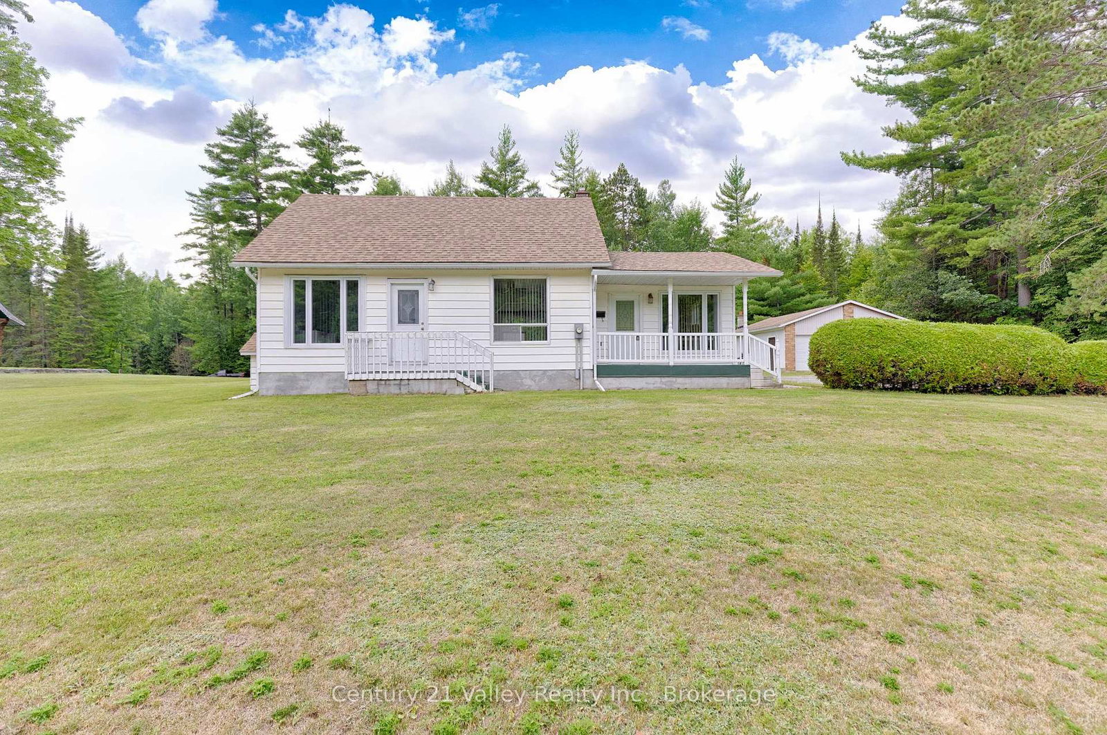 33949-41-highway-bonnechere-valley-ontario-x13624806